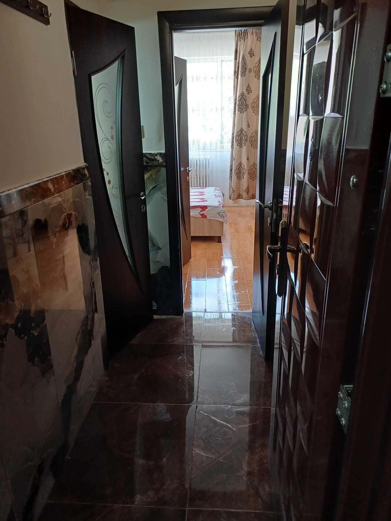 Inchiriere garsoniera, zona Marasesti, vis a vis de Catedrala, Suceava