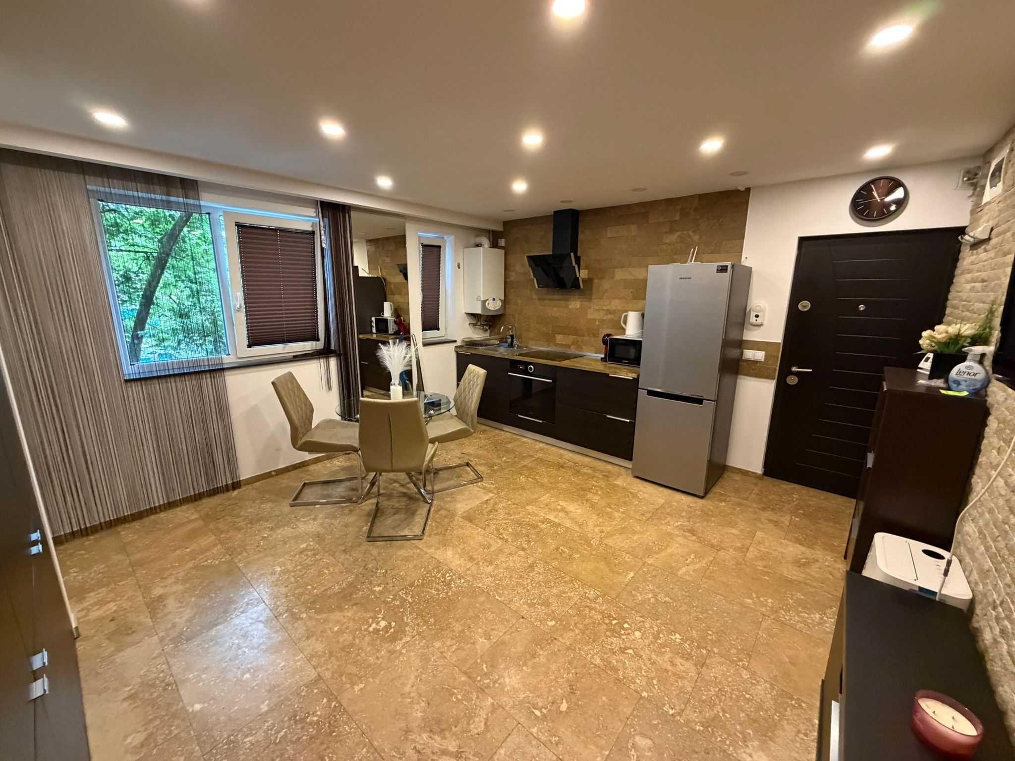 Apartament 2 camere , Bld. Decebal , etaj 1