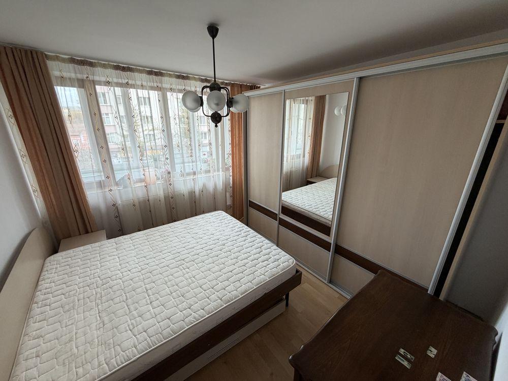 Inchiriez apartament 2 camere Decebal etaj 1