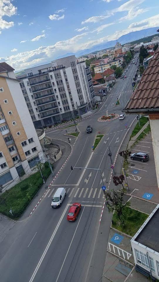 Apartament 3 camere, zona Gării, Republicii - imagine 1