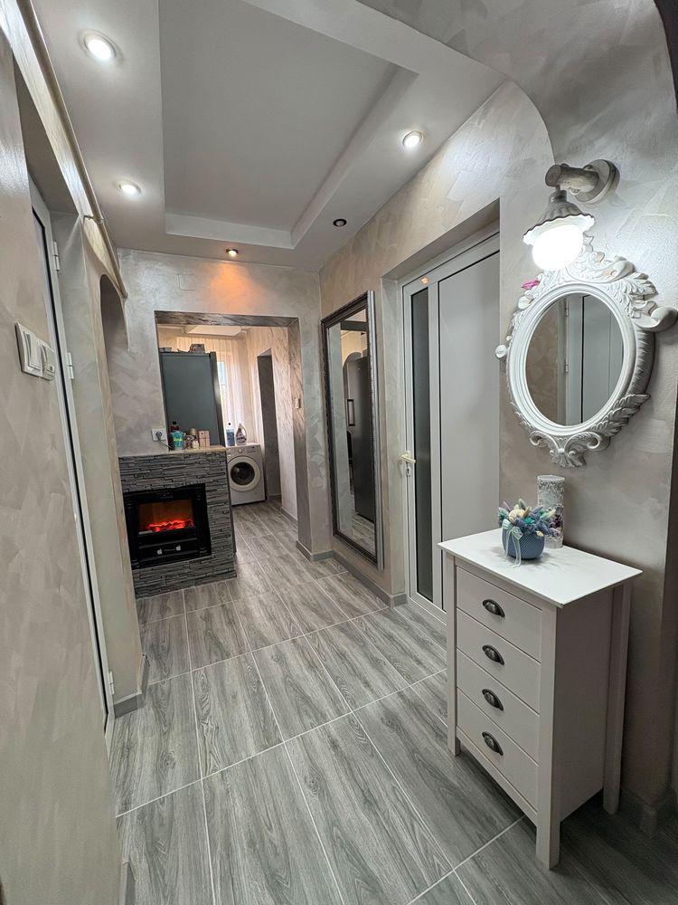 Apartament de vanzare 3 camere - imagine 1