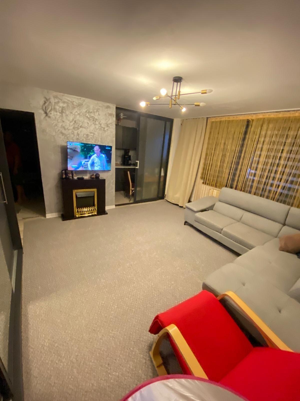Vand Apartament 3 camere