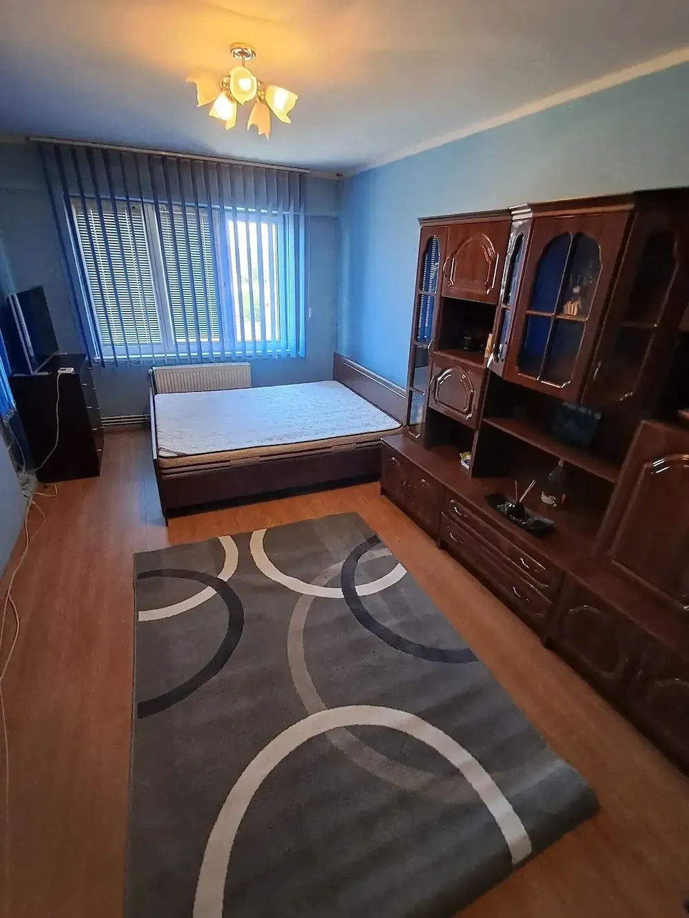 2 camere confort 1Bdul 1848 sau schimb cu garsonieră plus diferență dambu exclus ultimul etaj
