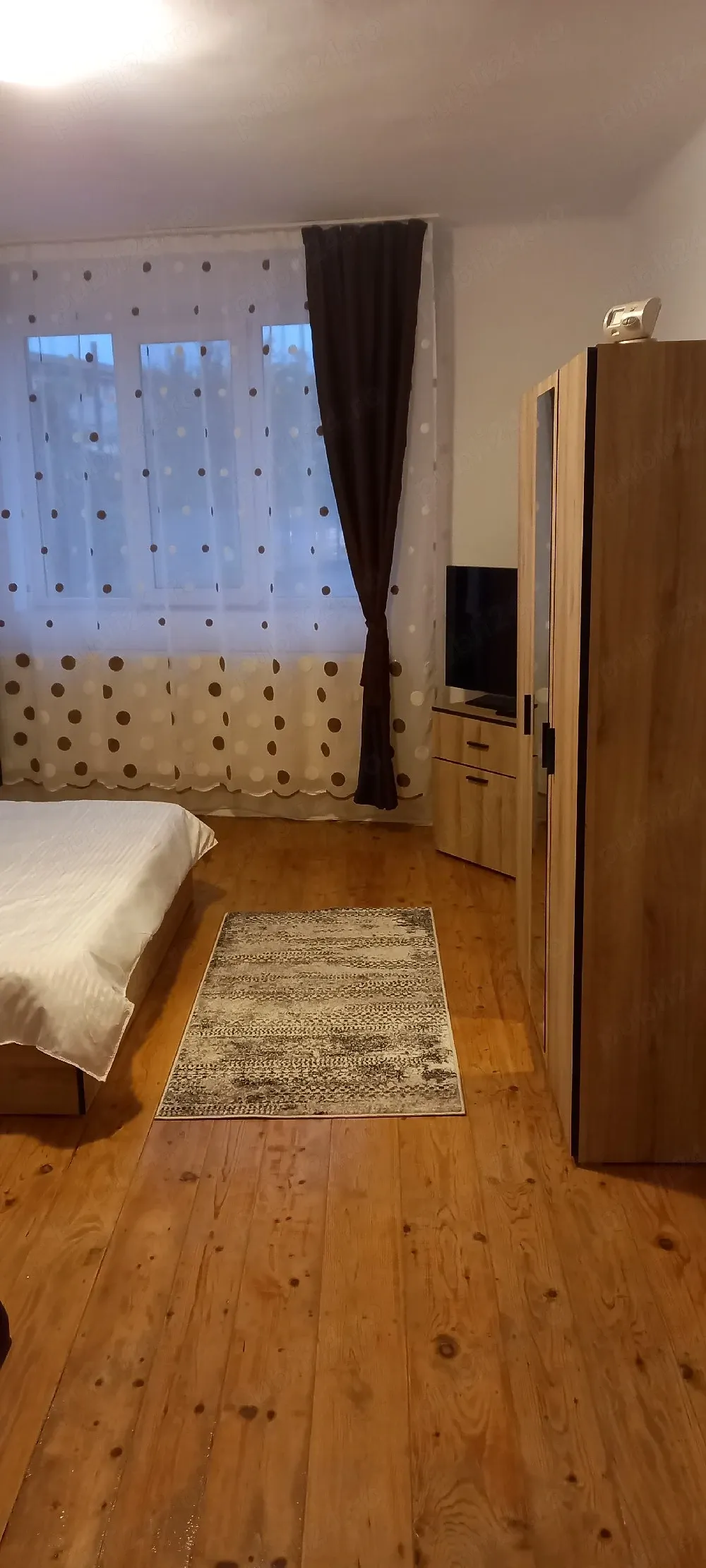 Apartament 2 camere la casa de închiriat