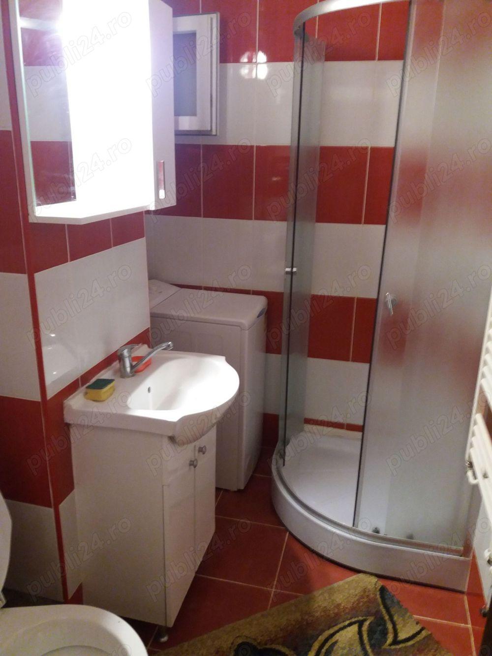 Închiriez o camera la un apartament cu 3 camere. - imagine 1