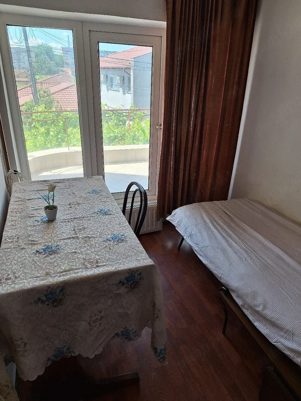 Apartament 2 camere utilități incluse 400 euro lună termen lung