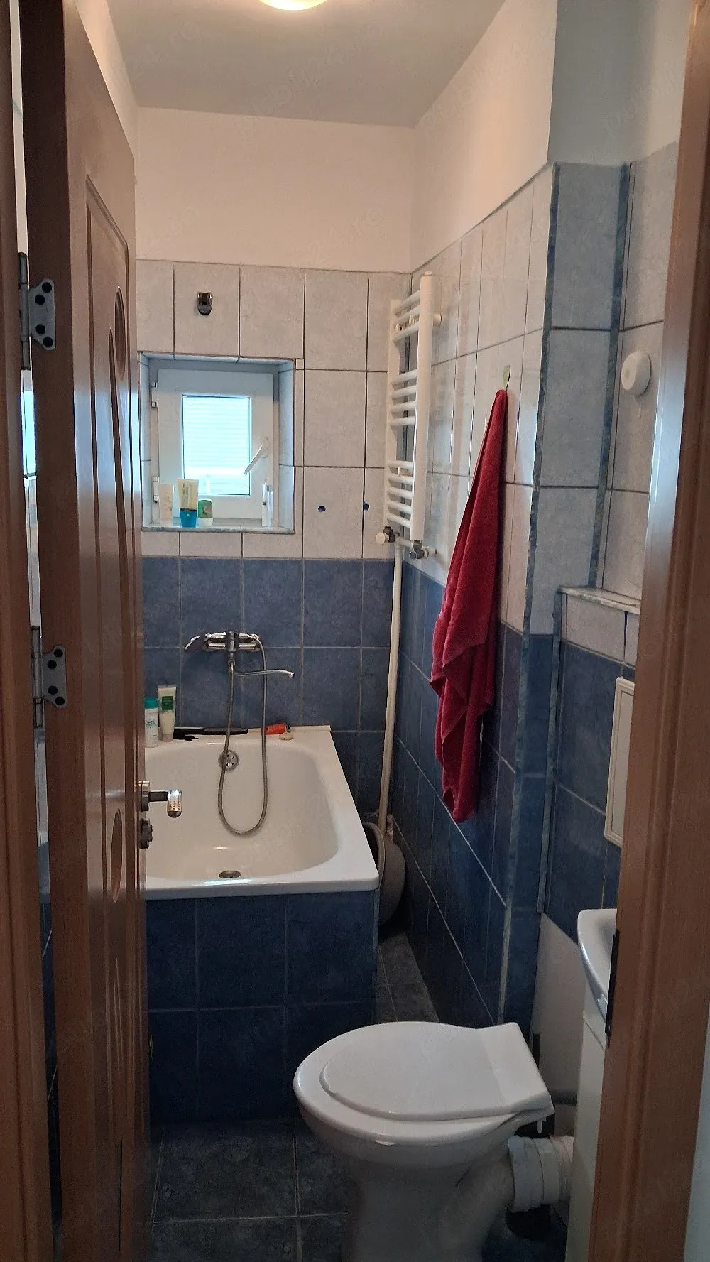 vînd apartament semi.dec.zona casa de cultura