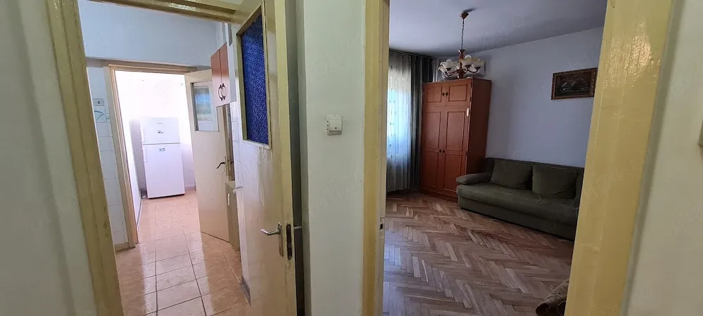 Garsonieră luminoasă, ideală pentru locuit sau investiție   zona Rotonda, Craiova
