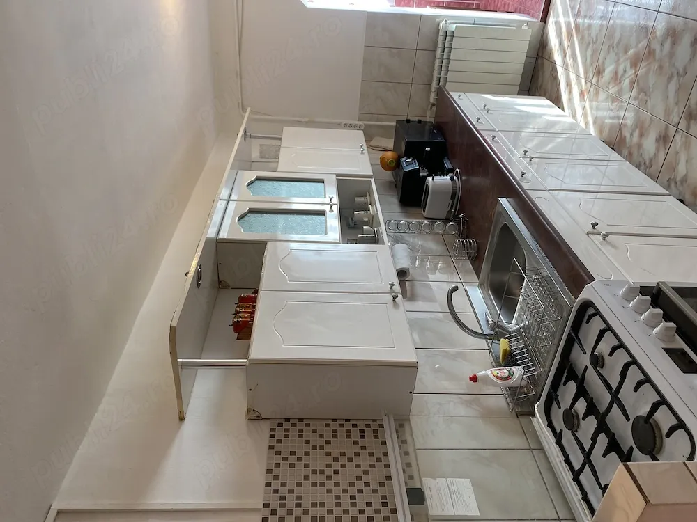 Inchiriez Apartament 2 camere, decomandat, complet utilat. - imagine 1