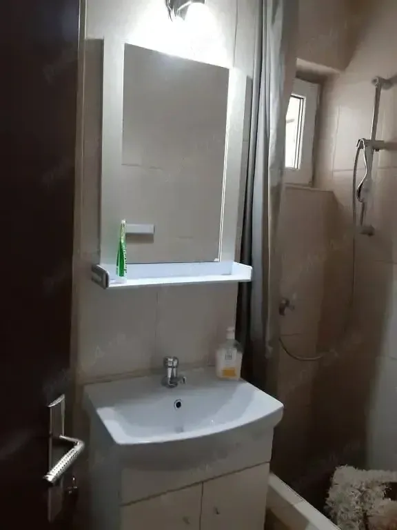 Apartament 2 camere decomandat de închiriat   Str. Iza, Rogerius, Oradea - imagine 1