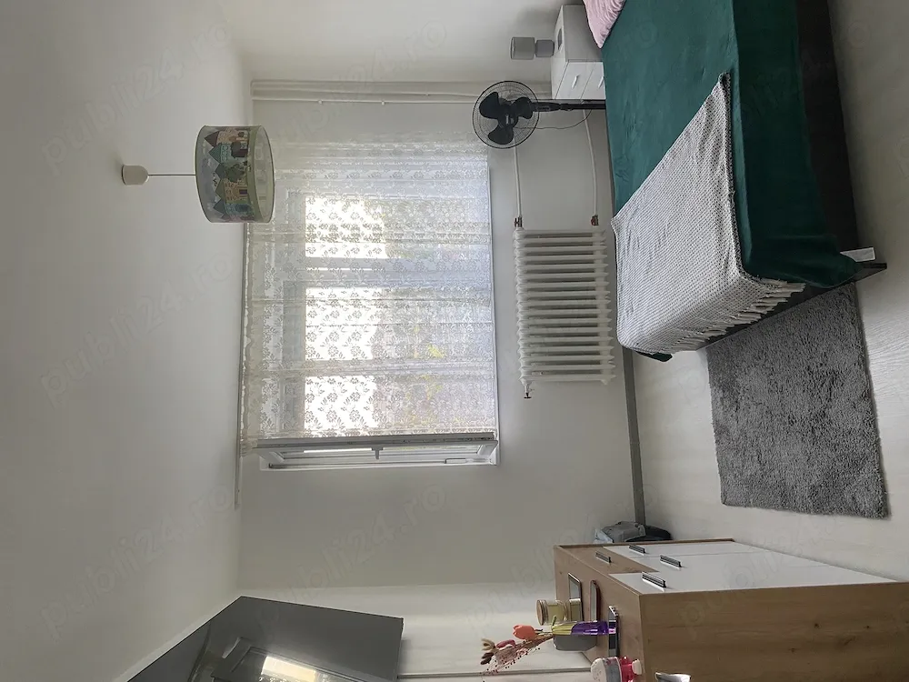 Vând apartament cu două camere