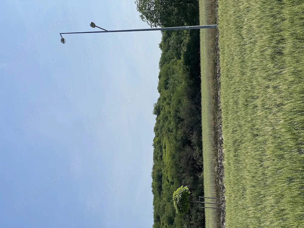 Teren cu panoramă deosebită