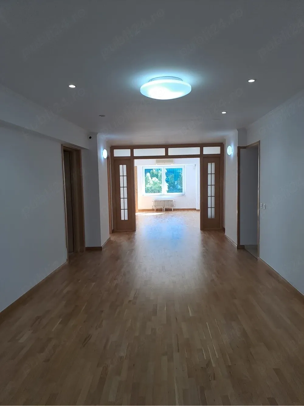 Vand apartament 4 camere Zona Unirii