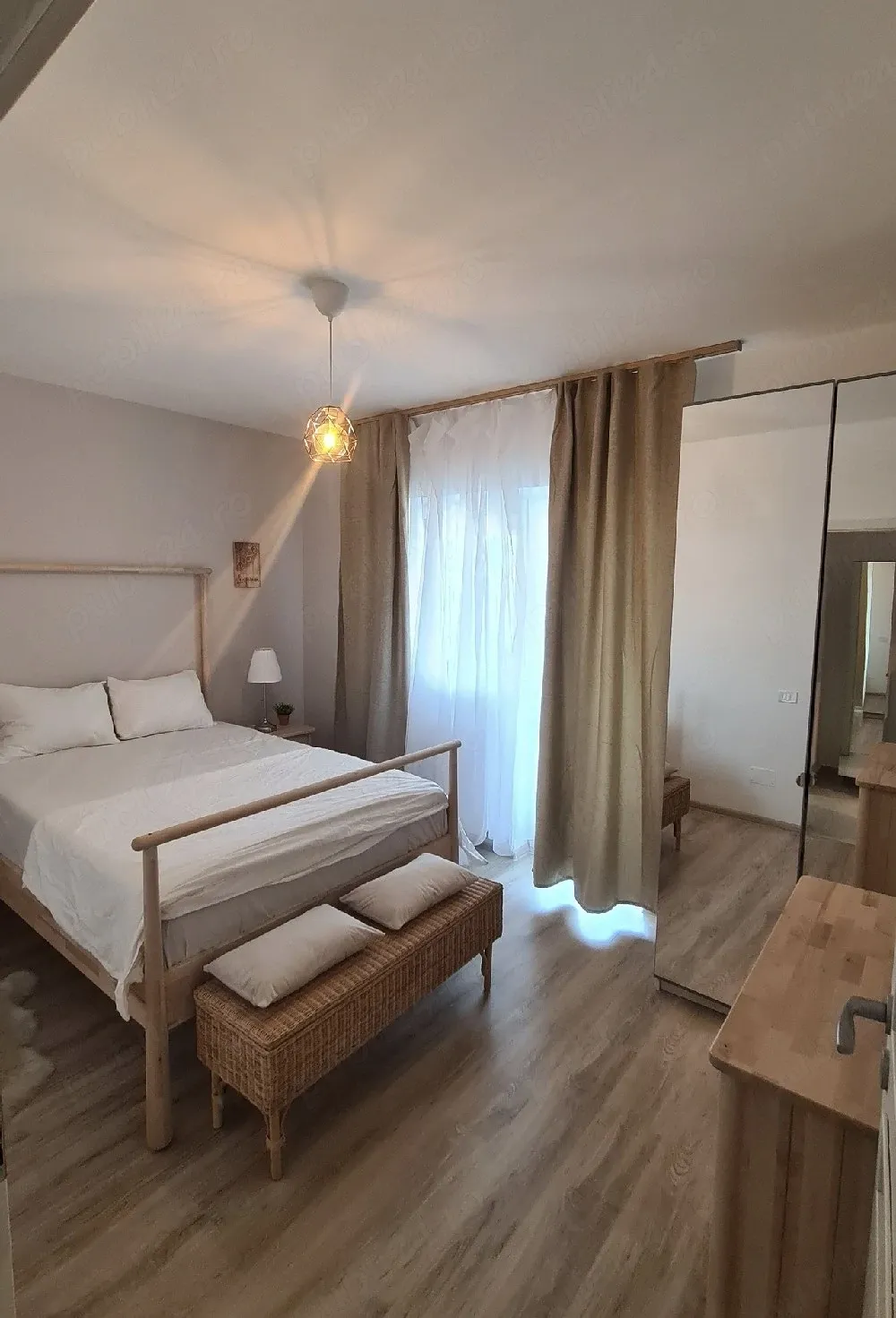 vanzare 2 camere sector 4