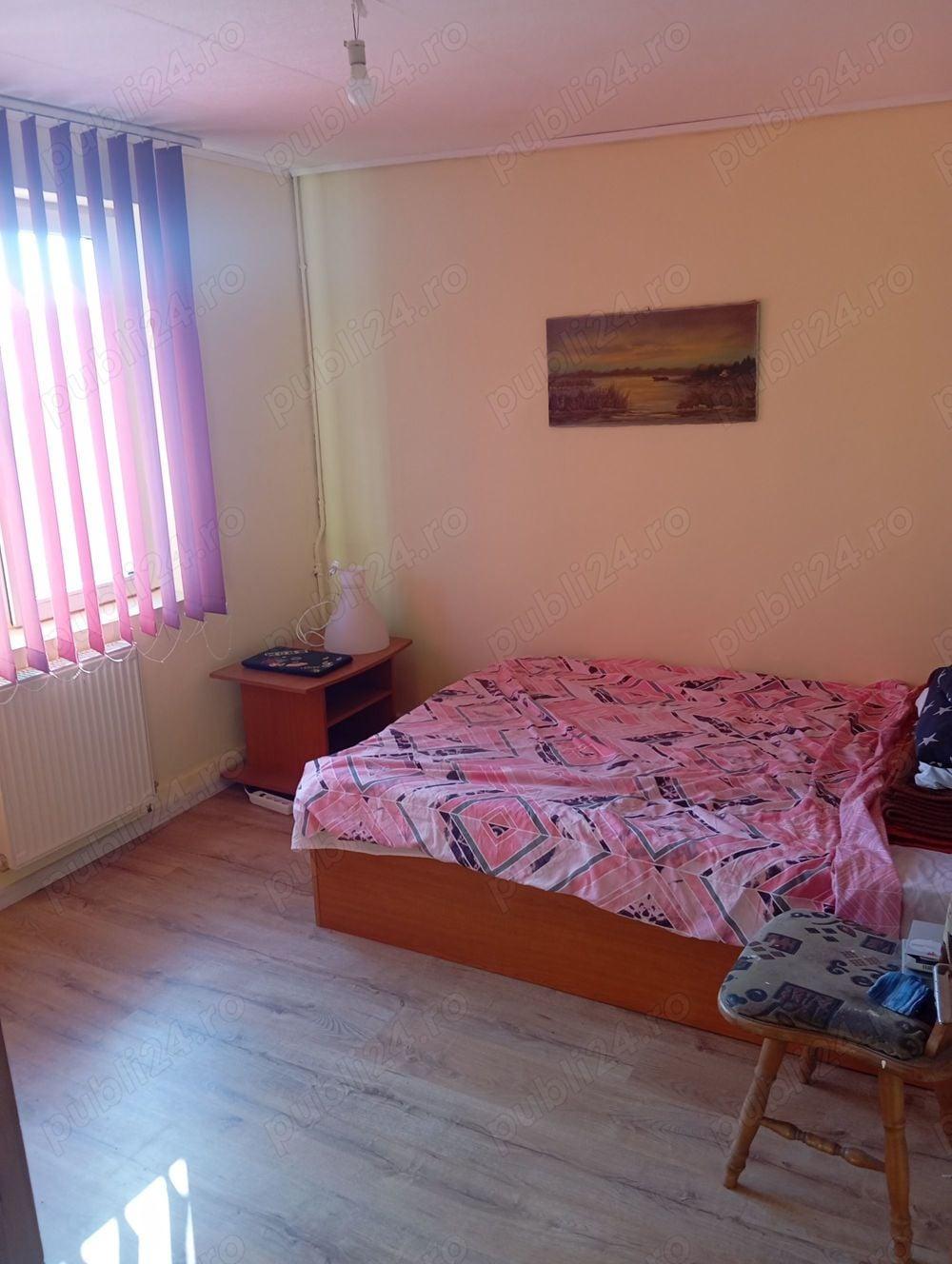 Vând apartament de 3 camere