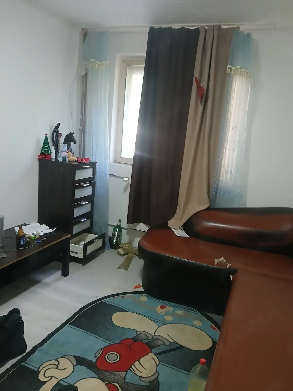 Inchiriez ap 2 camere supr pret 1000 lei