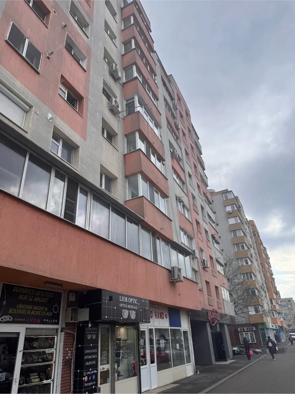 vanzare apartament 3 camere sebastian - electromagnetica - trafic greu