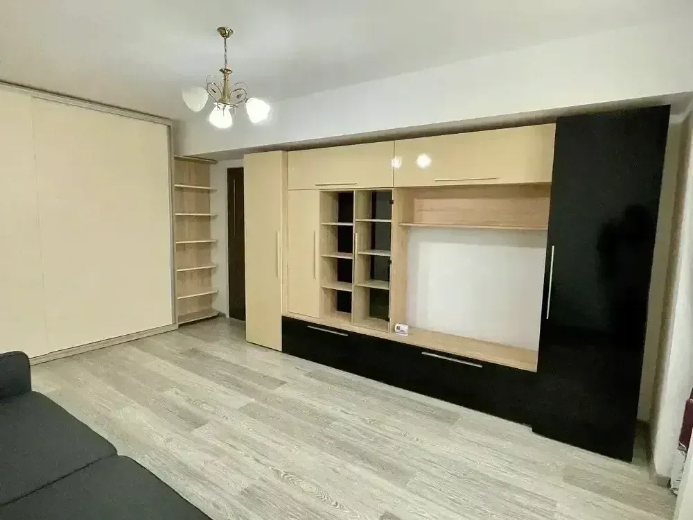 Apartament cu 2 camere, Nicolina-Cug, etaj 3, 57mp, 118.000 euro lasi