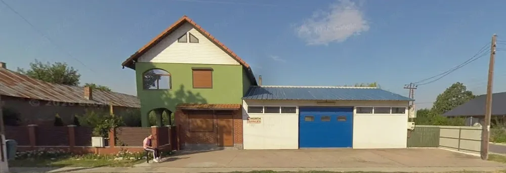 Casa cu etaj cu spatiu comercial si hala service auto comuna Independenta DN25 Judetul Galati - imagine 1