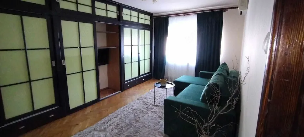 Proprietar, închiriez apartament 2 camere - imagine 1