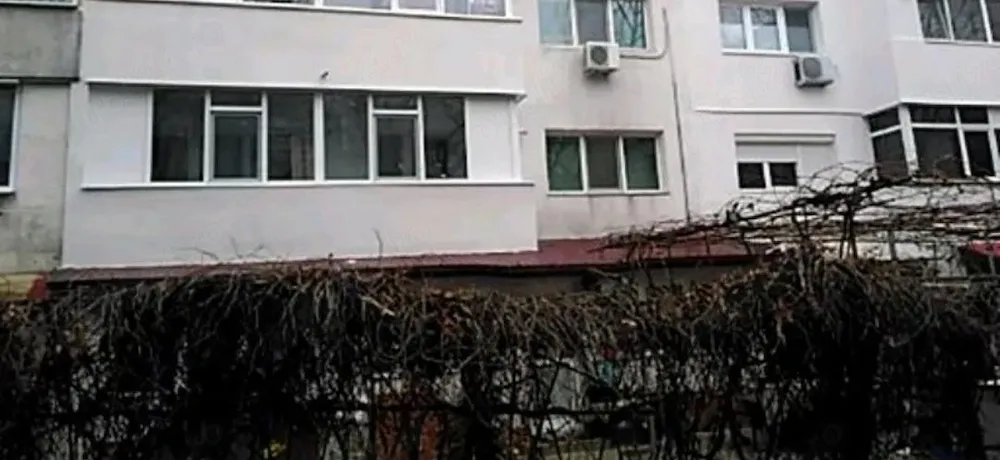 apartament 2 camere cartier obor etaj 1 braila - imagine 1