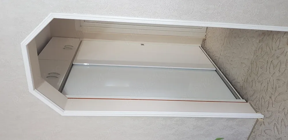 Inchiriez apartament 3 camere, str. 6 Vanatori. 400euro luna