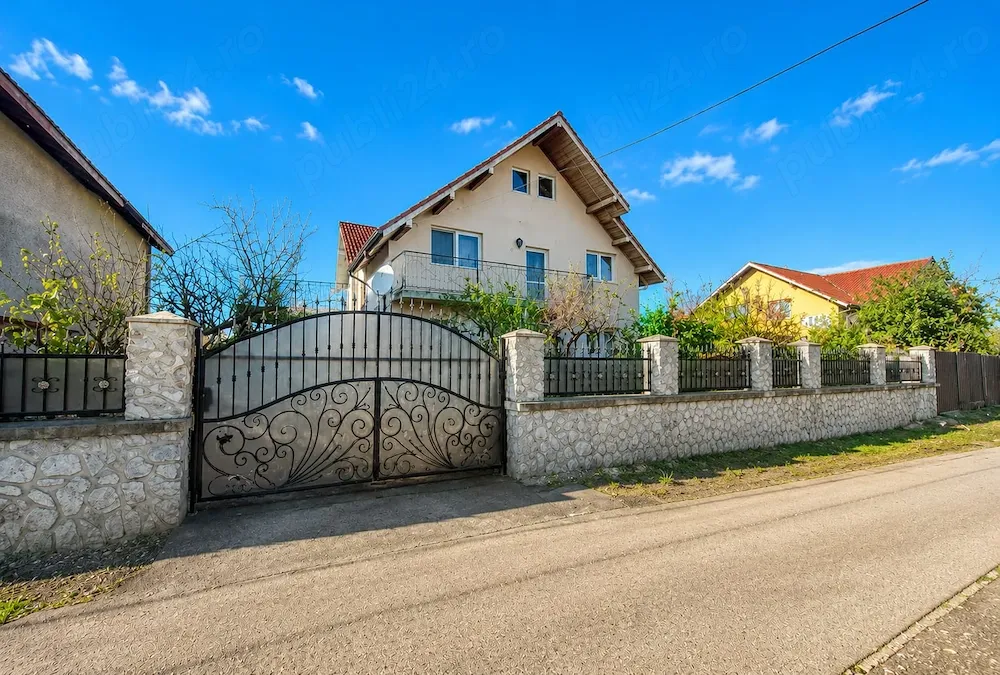 Vânzare Vila 160 mp, P+ Etj1, str Primăverii, Târgul Jiu - imagine 1