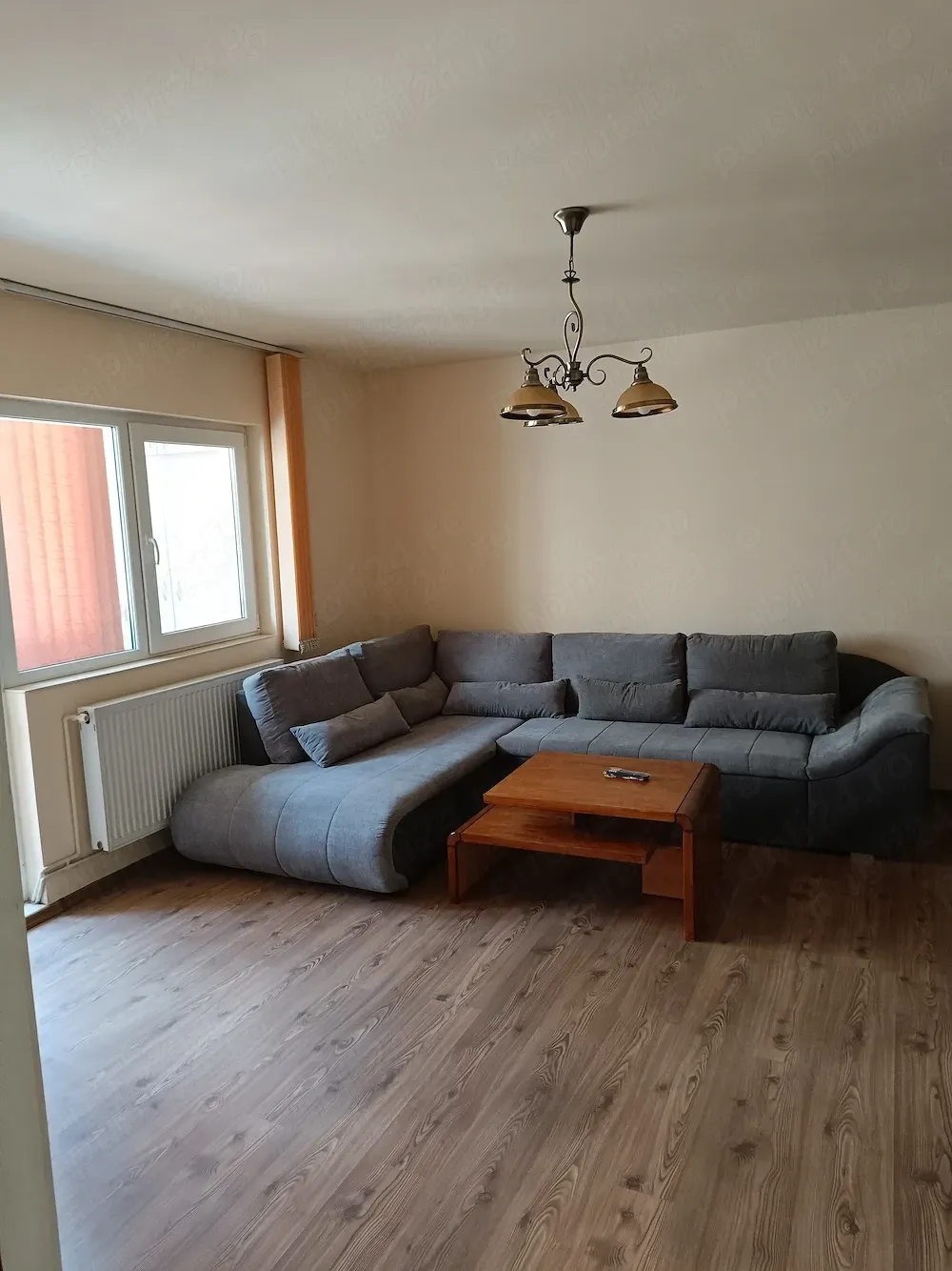Inchiriez apartament cu 2 camere
