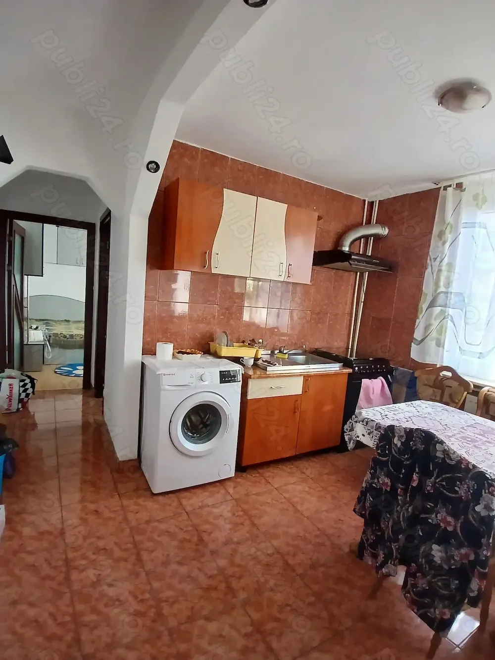 închiriez Apartament