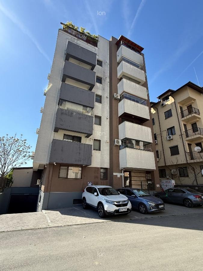 Apartament 3 camere Sisesti