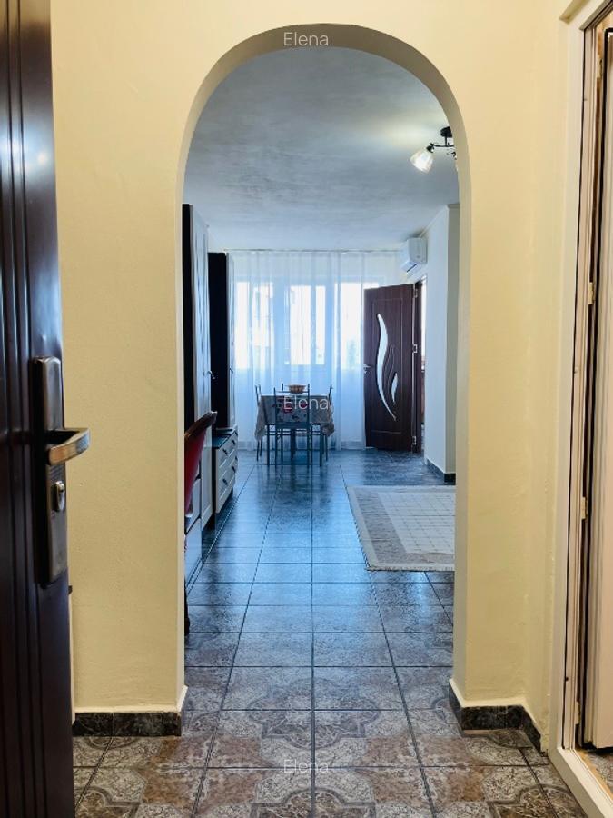 Garsoniera spatioasa pe strada Avrig, zona Obor