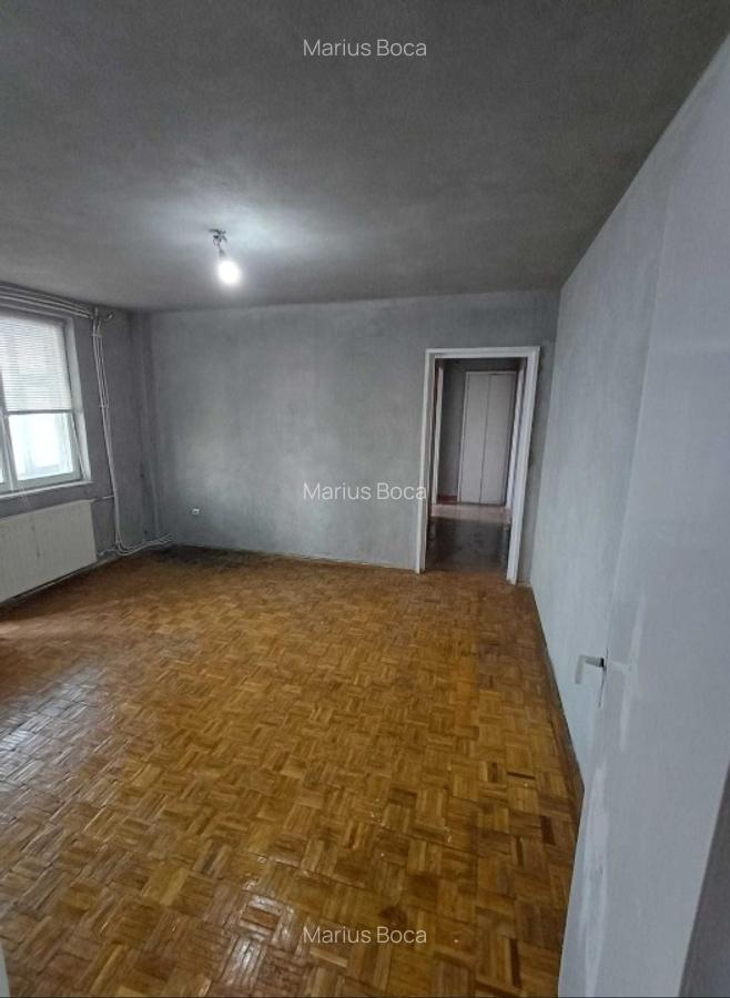 Apt. 3 camere Tg Jiu, str Garofiței - imagine 1