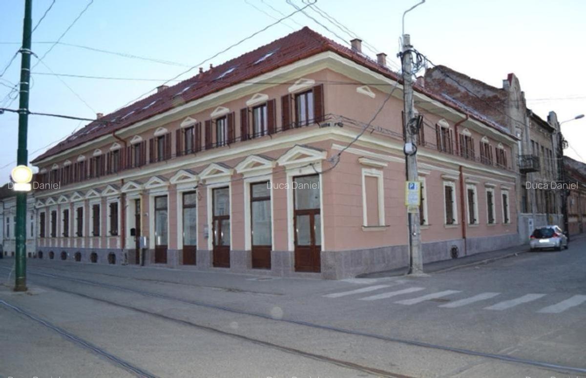 Închiriem birouri în centrul Timisoarei 42mp-360€ , 67mp-550€ , 75 mp-600€ - imagine 1
