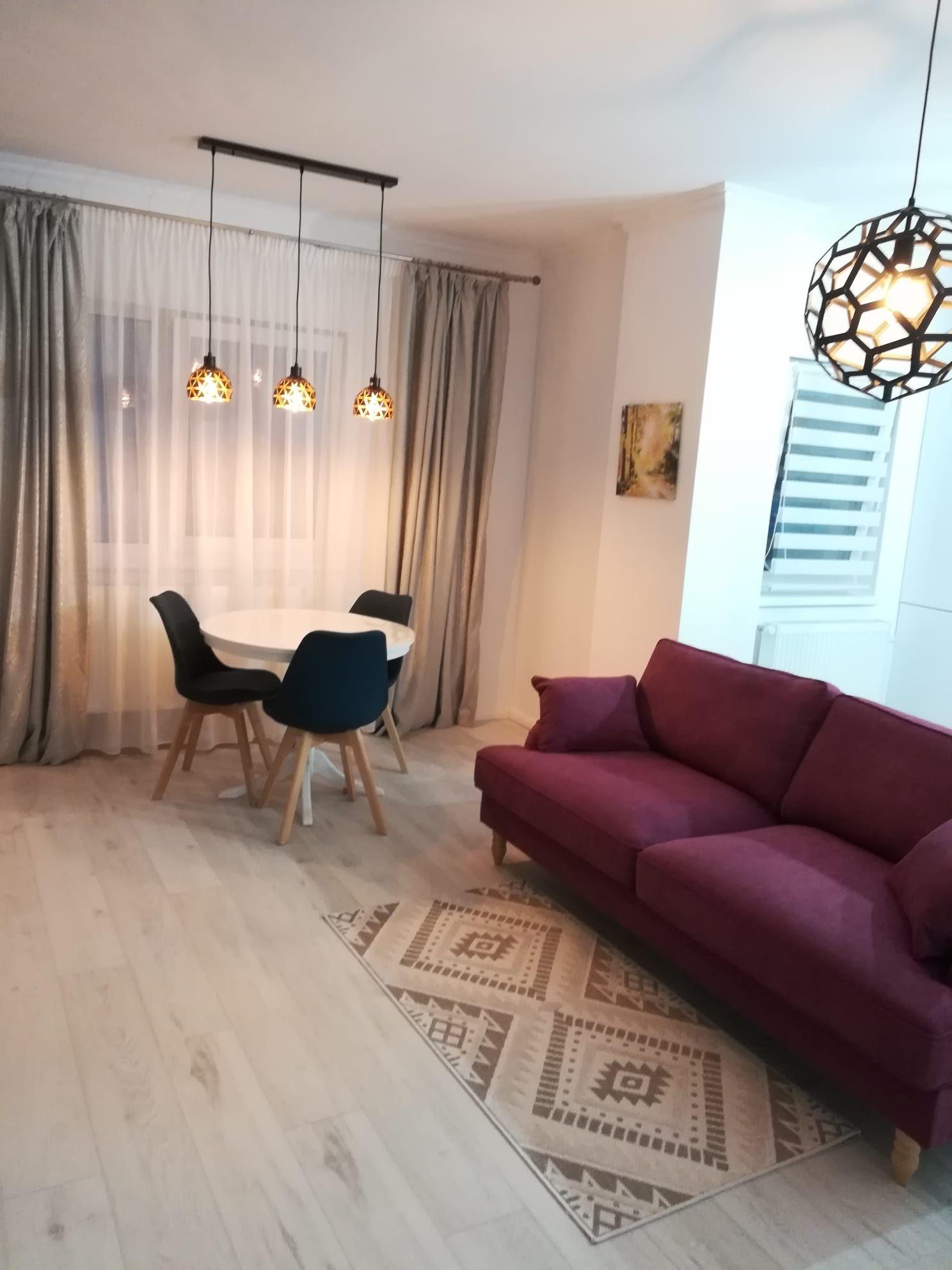Vând apartament 2 camere Floresti
