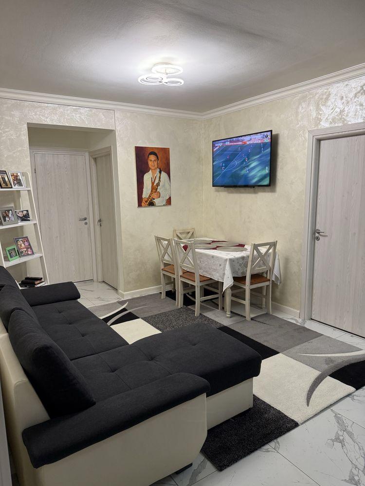 Vand apartament 3 camere