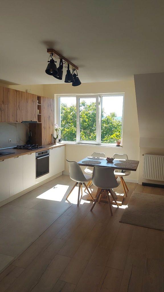 Proprietar | Apartament  100 mp cu scara interioara