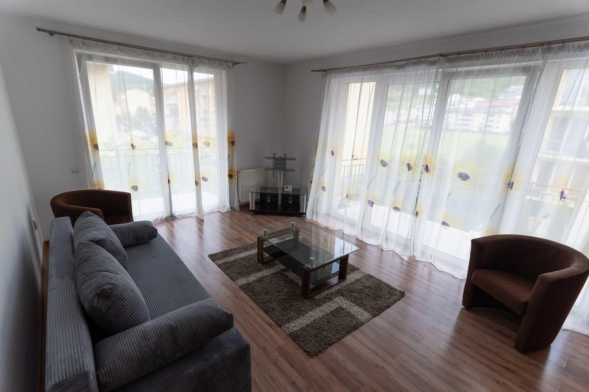 Apartament cu 2 camere, decomandat,61mp,Floresti