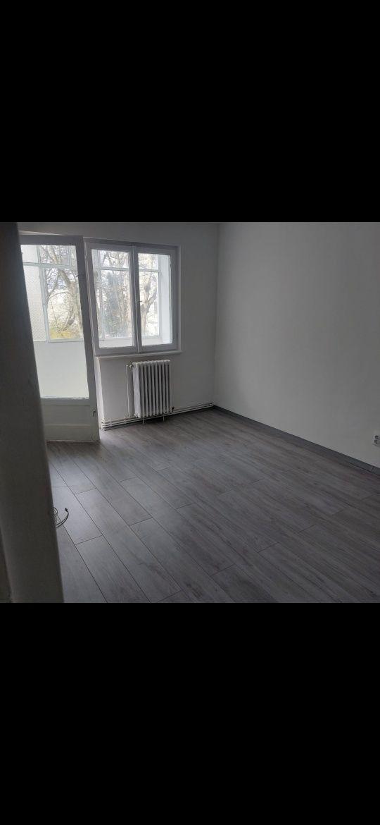 Vând apartament 2 camere