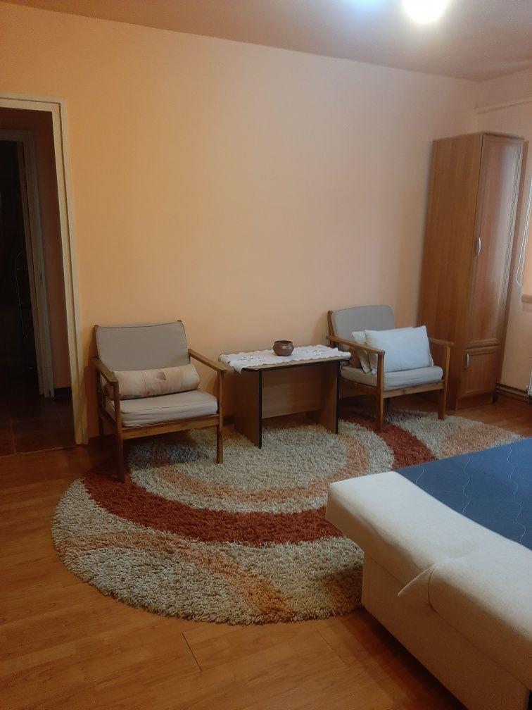 Închiriez apartament 2 camere Manastur