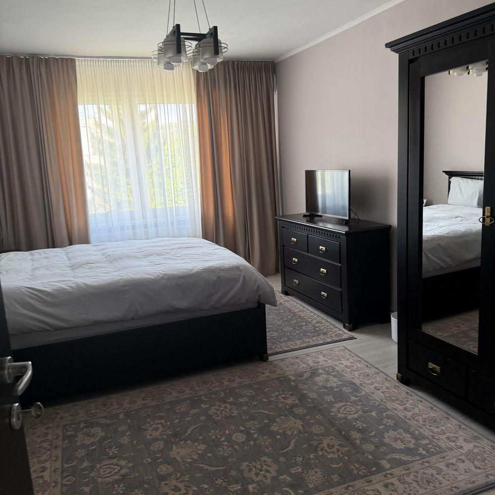 De vanzare apartament cu 3 camere, etajul 2, strada Transilvania, Cartier Tudor