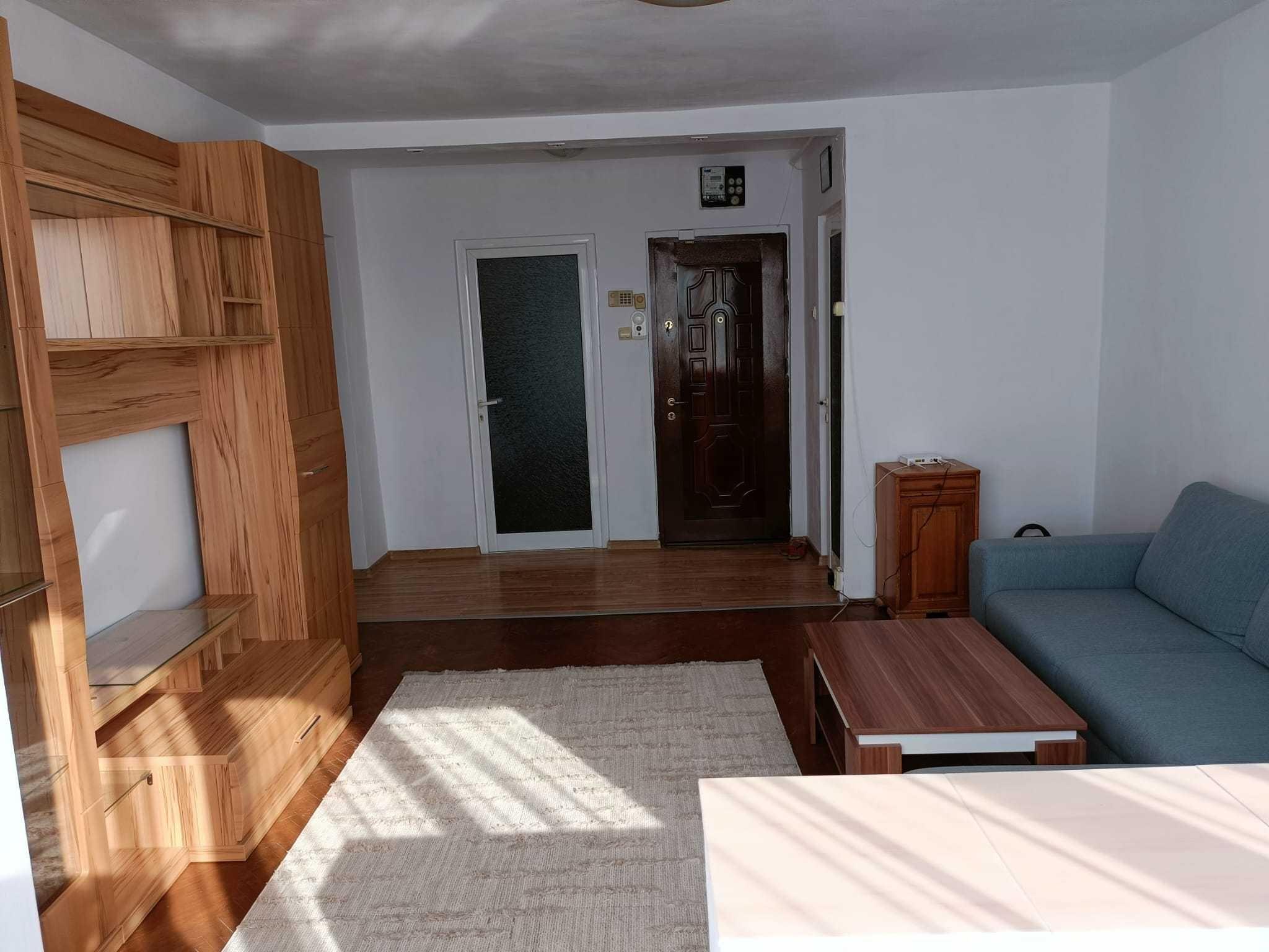 Apartament de închiriat  zona Dâmbu