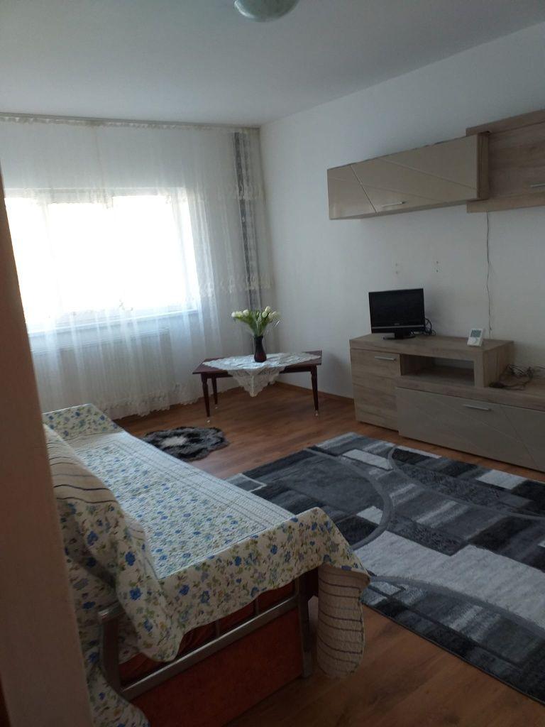 Apartament cu 2 camere de închiriat
