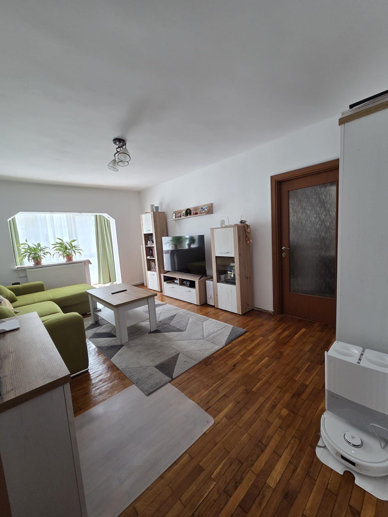 Apartament 2 camere Craiovita Noua