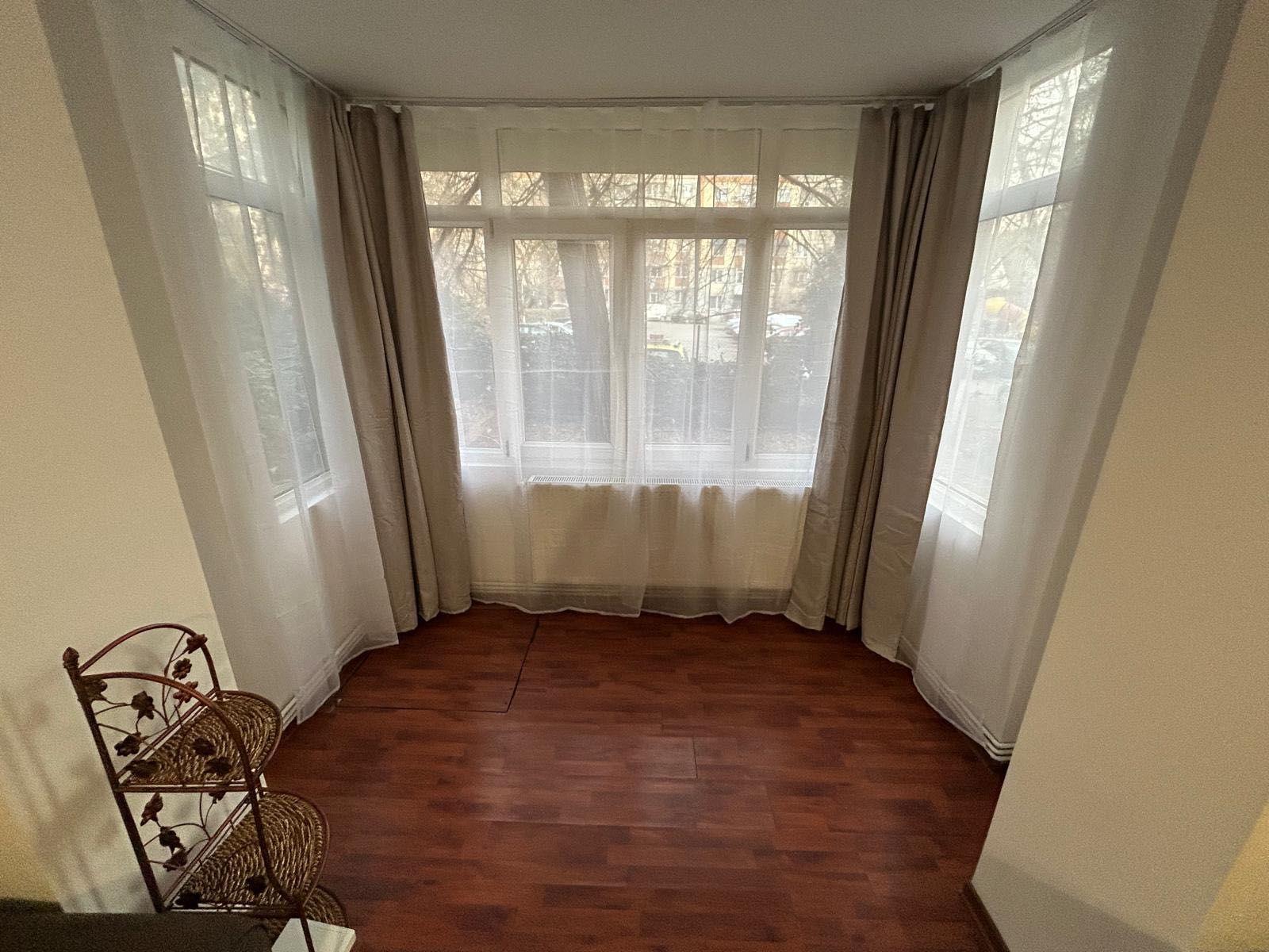 Apartament de închiriat