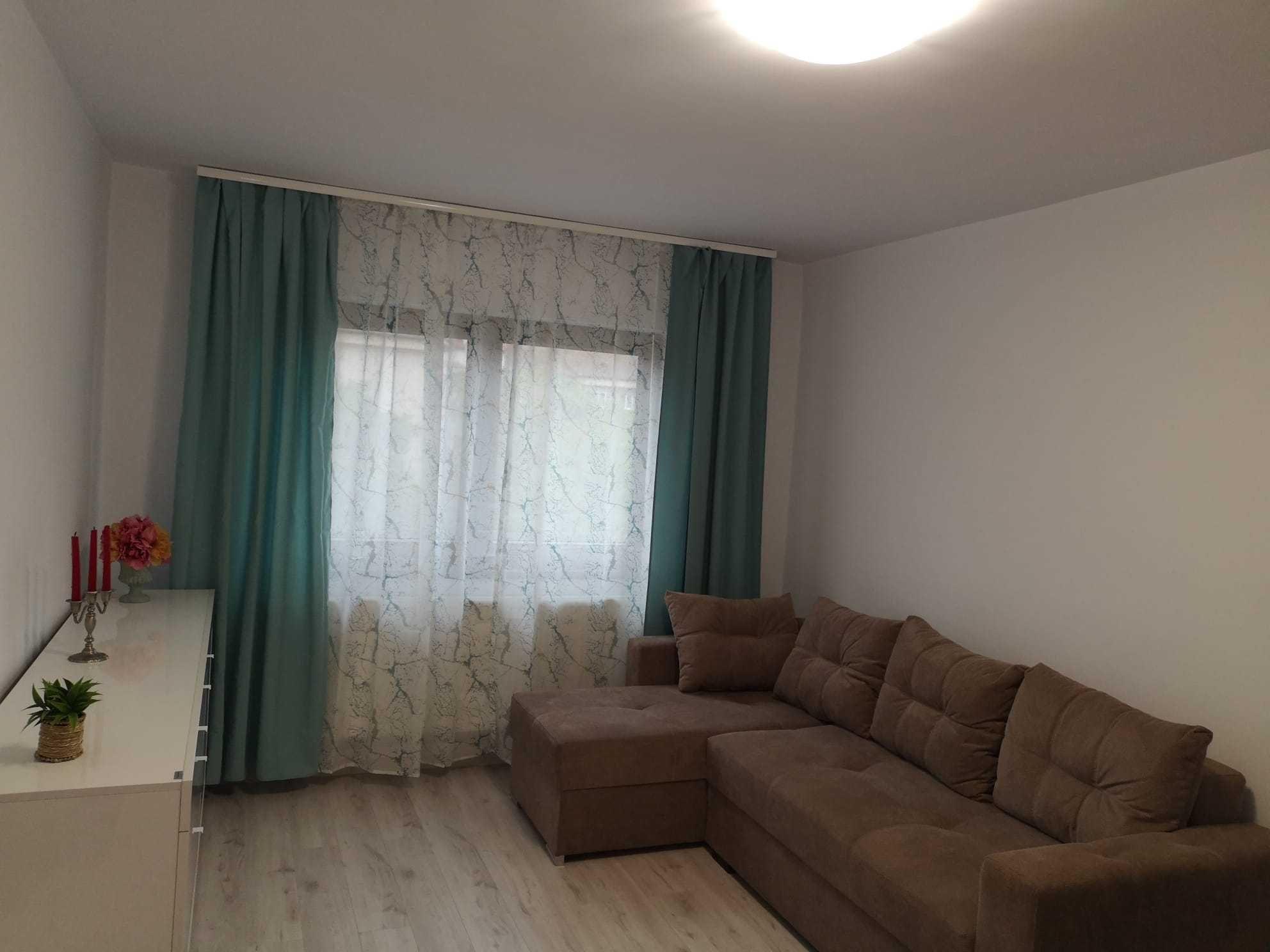 Spațiu și confort: apartament decomandat cu 2 camere, renovat complet si mobilat, amplasare excelentă: str. N. Balcescu, Oradea