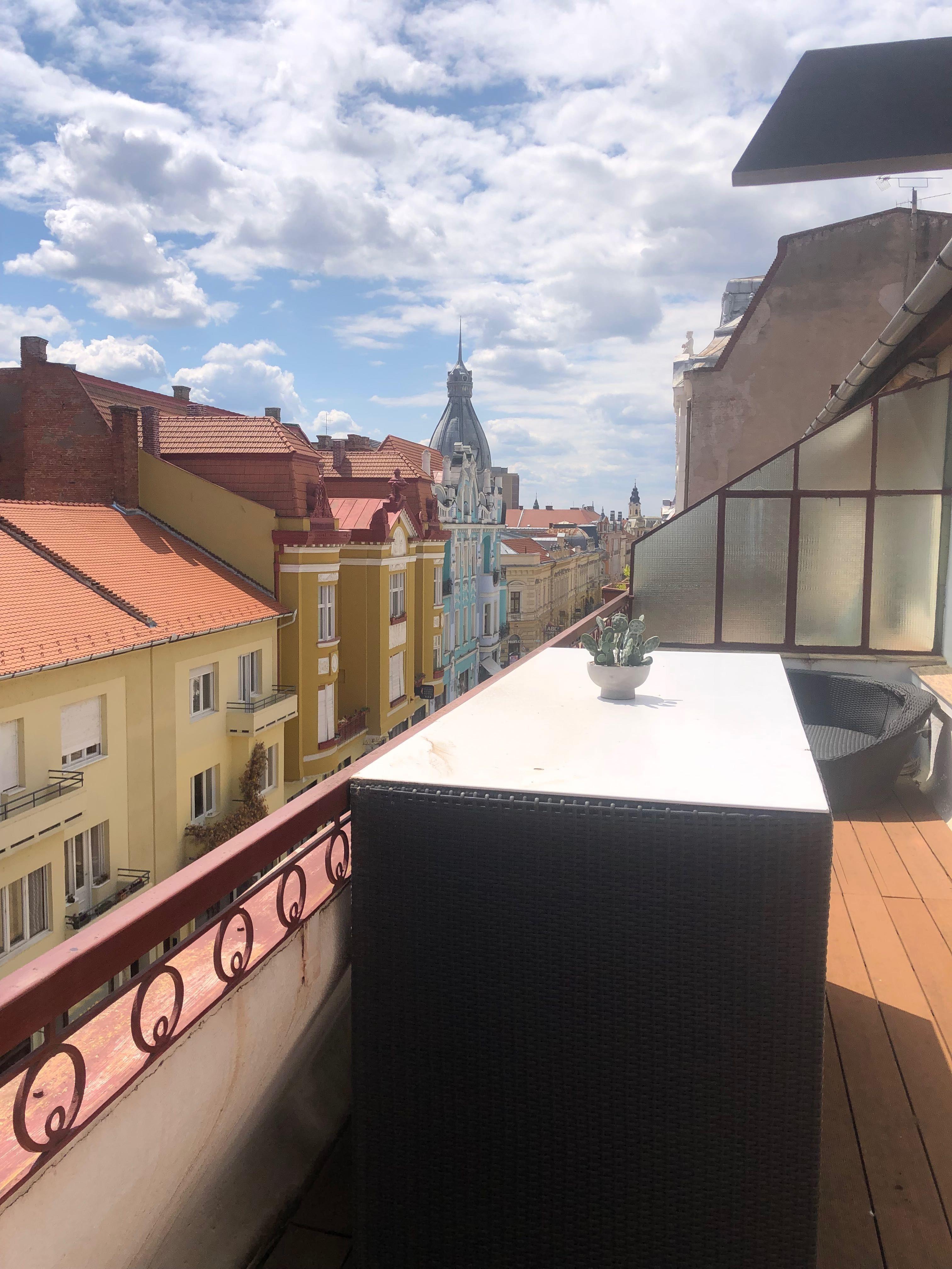 Apt.4 camere cu vedere pe pietonală Republicii - imagine 1