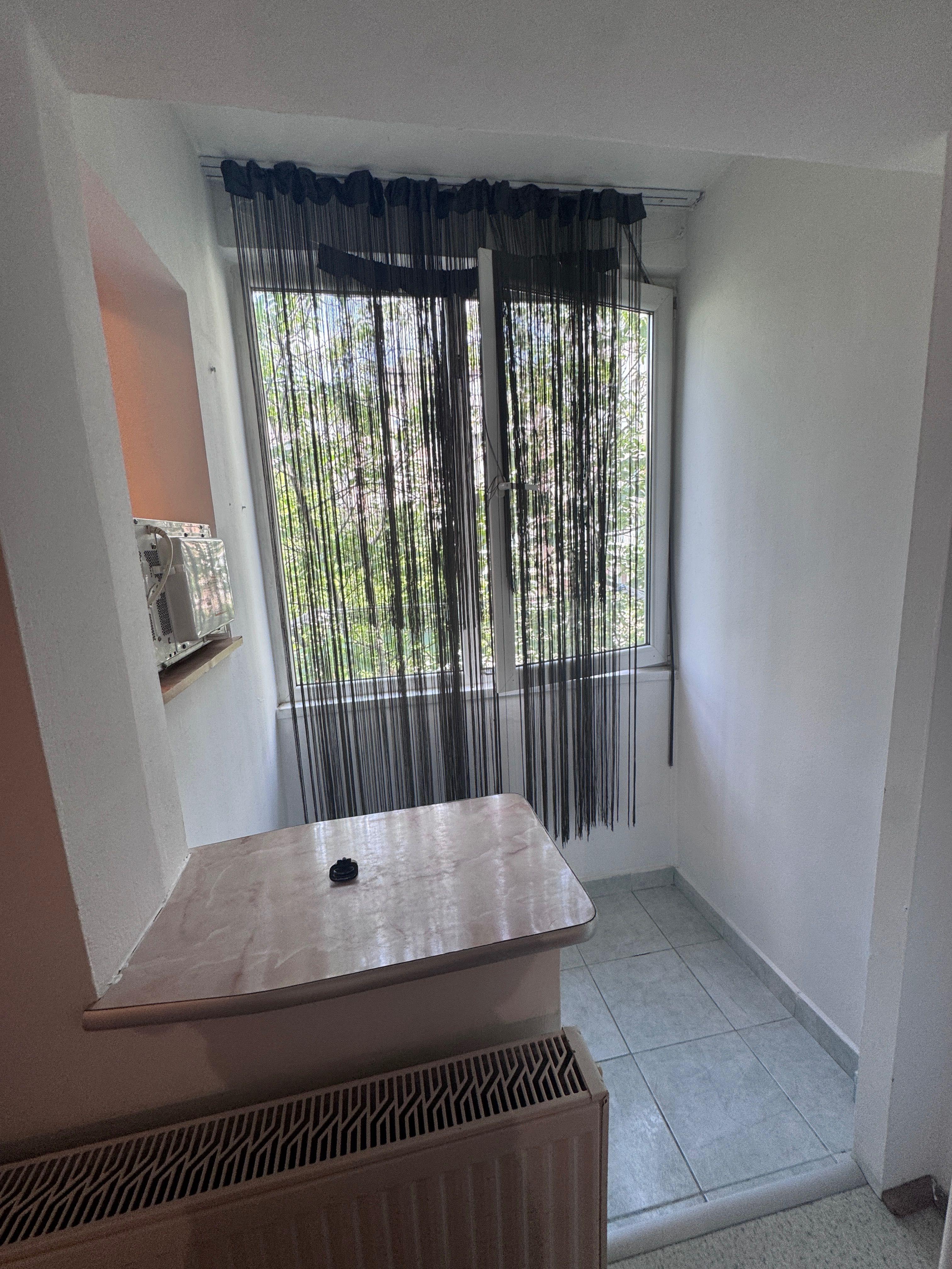 Inchiriez Apartament cu o camera