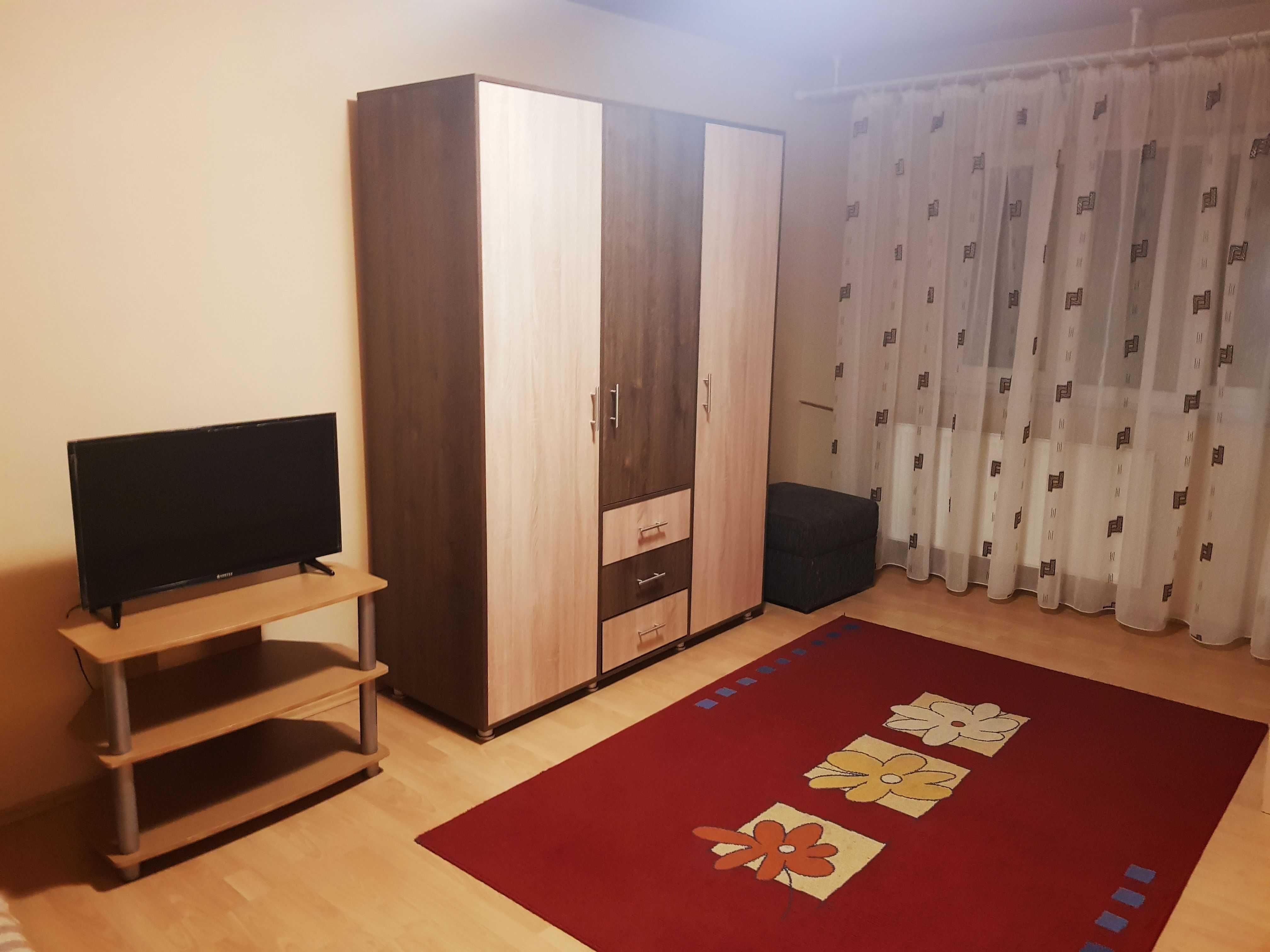 Închiriez apartament 2 camere, zona Decebal