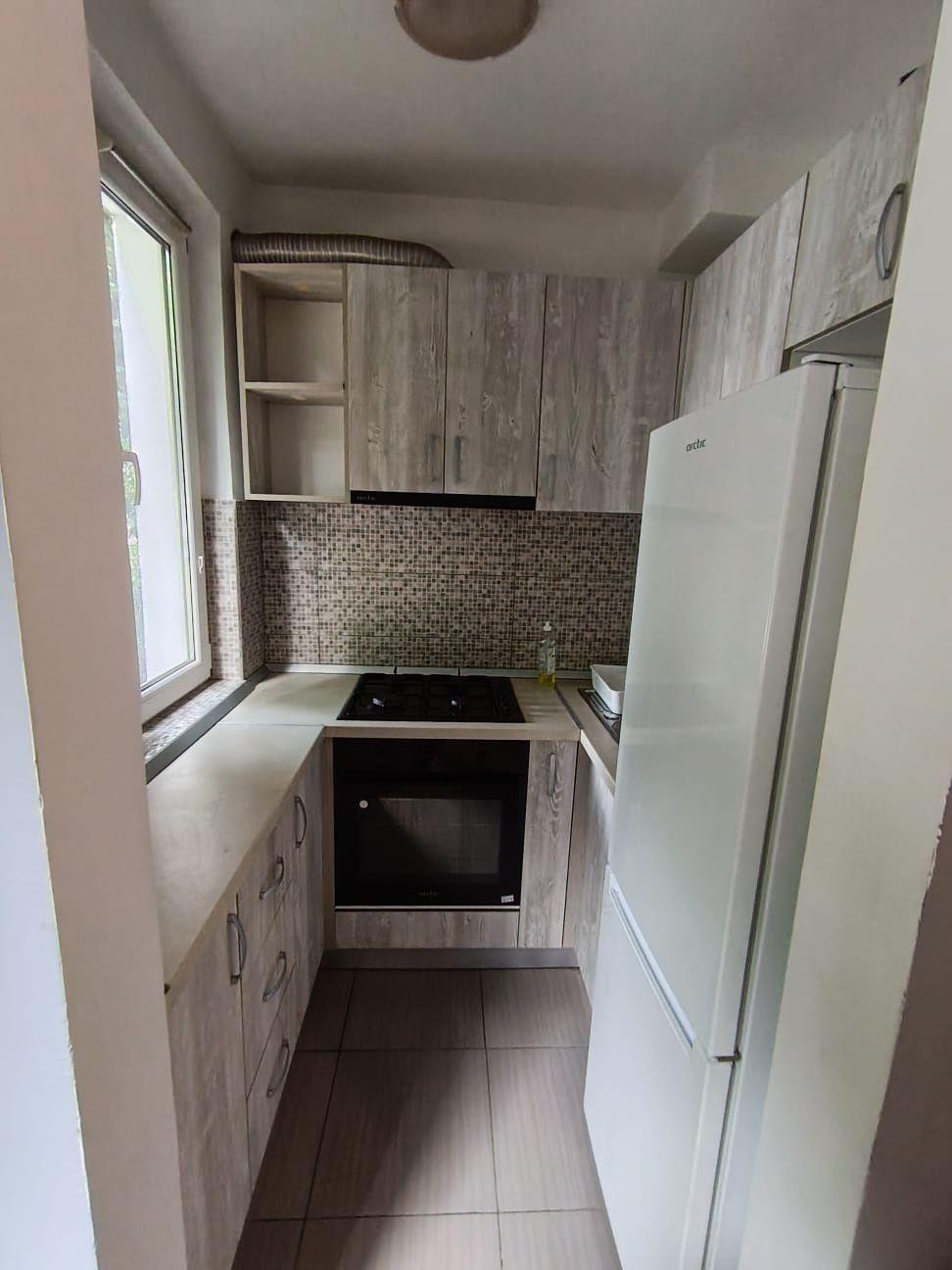 Închiriez apartament