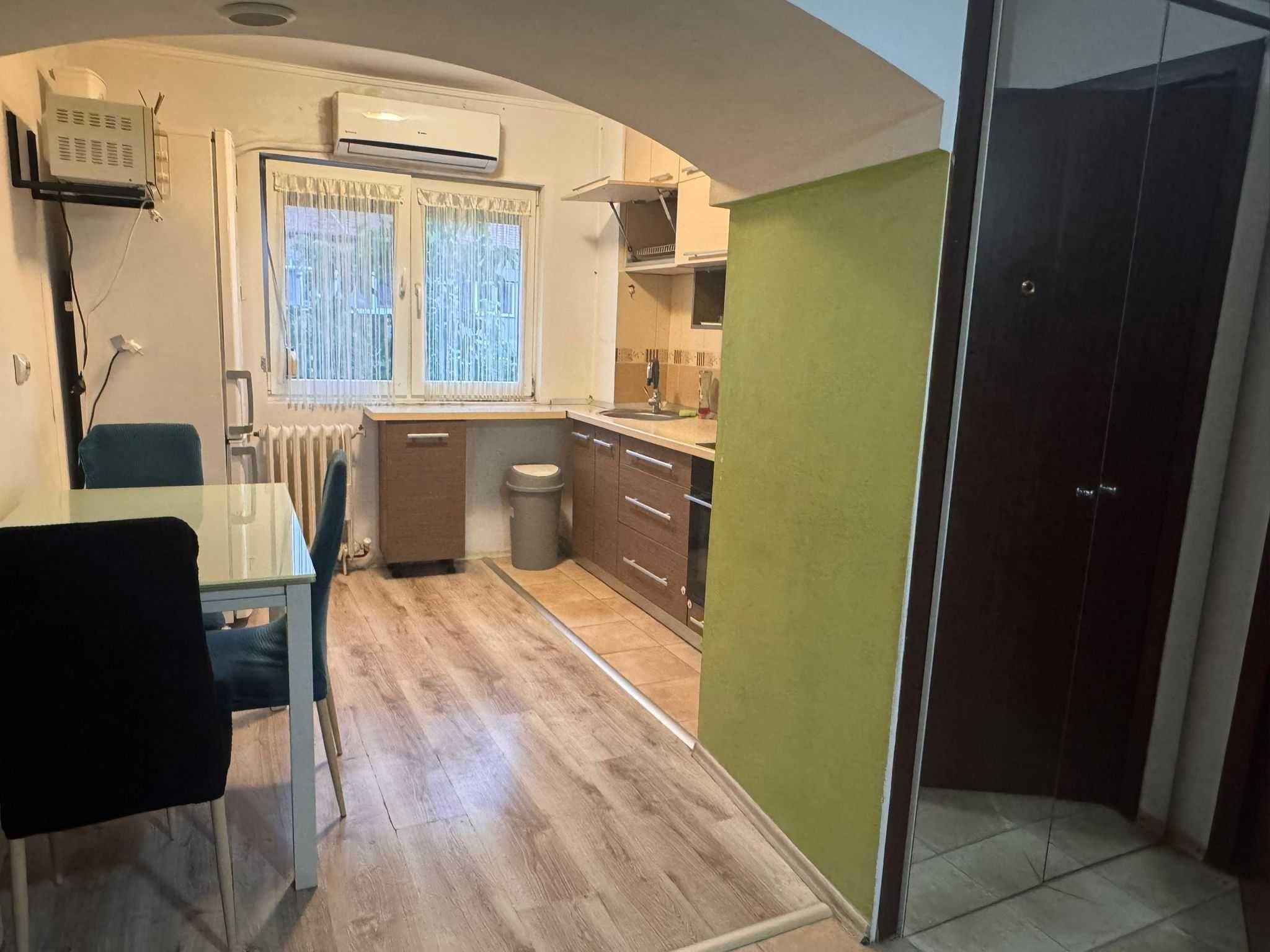 Închiriez ap3 camere Calinului